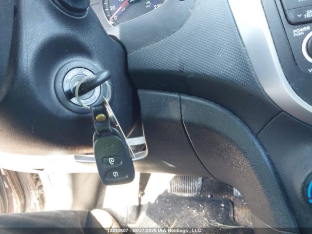 KMHCT5AE7FU204335 Hyundai Accent