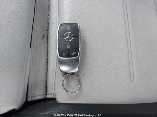 WDD3G4FB8KW023962 Mercedes-Benz m260