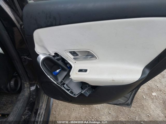 WDD3G4FB8KW023962 Mercedes-Benz m260