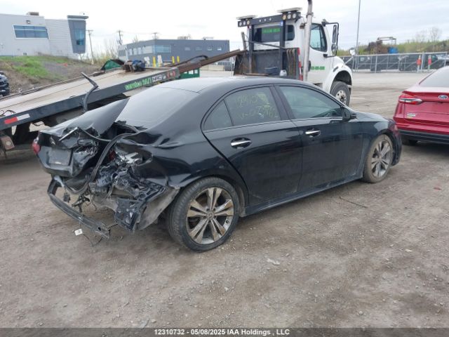 WDD3G4FB8KW023962 Mercedes-Benz m260