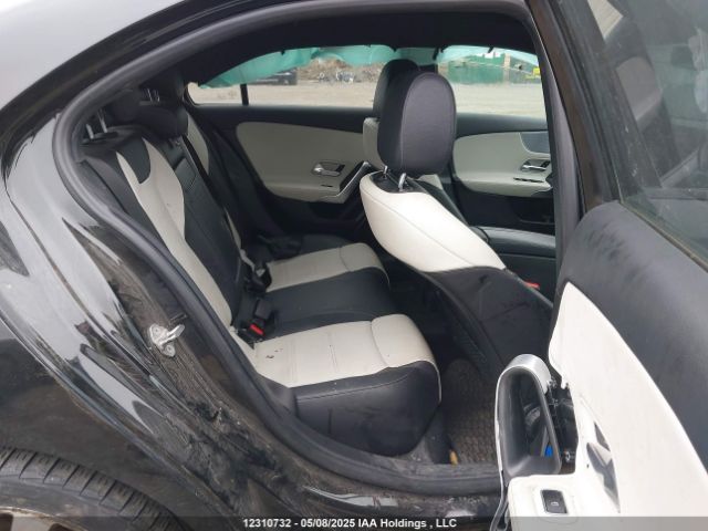 WDD3G4FB8KW023962 Mercedes-Benz m260