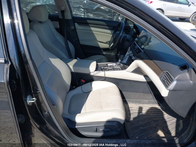 1HGCV1F90KA803870 Honda Accord Touring