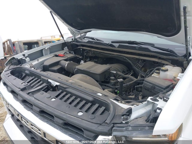Chevrolet l8t 2023 1GC4YTE71PF218375 Image 10