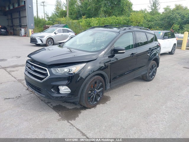 Ford Escape 2018 1FMCU9J98JUD32065 Image 2