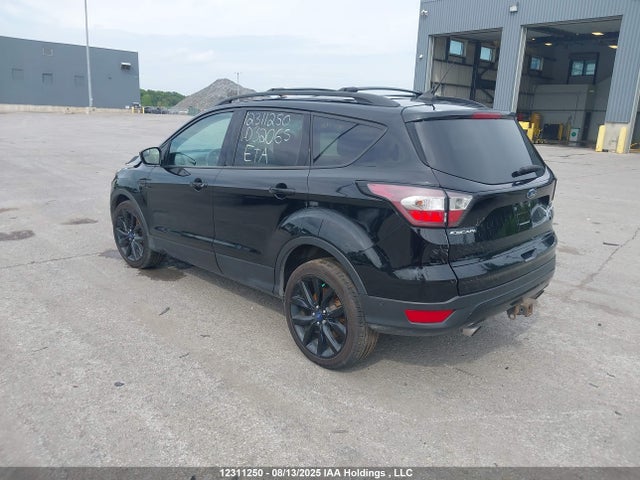 Ford Escape 2018 1FMCU9J98JUD32065 Image 3