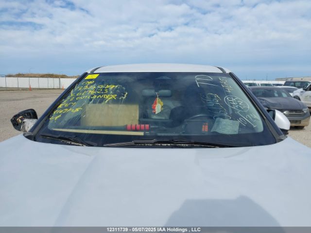 JA4J4TA82NZ617623 Mitsubishi Outlander