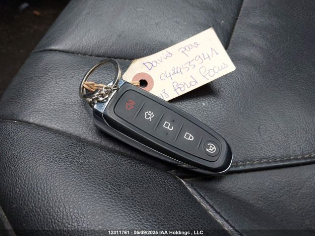 1FADP3N22JL305157 Ford Focus Titanium