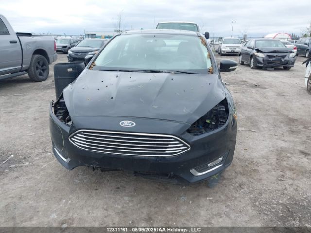 1FADP3N22JL305157 Ford Focus Titanium
