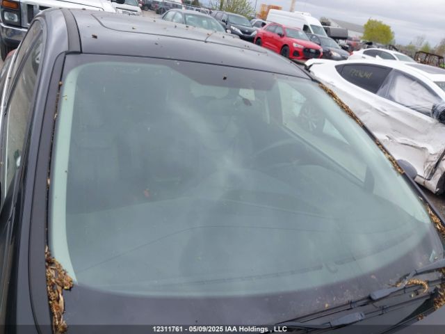 1FADP3N22JL305157 Ford Focus Titanium