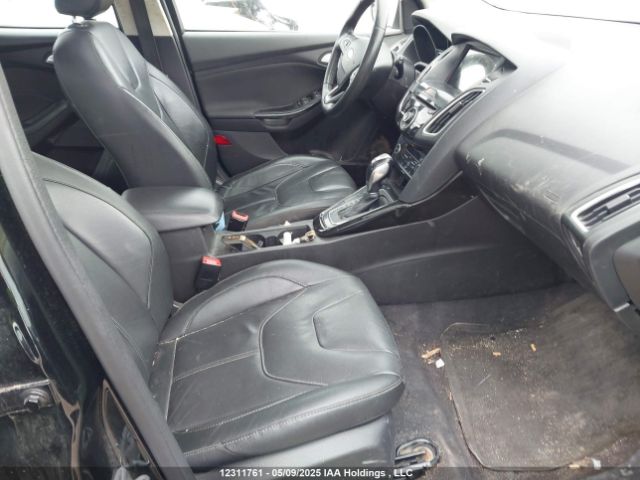 1FADP3N22JL305157 Ford Focus Titanium