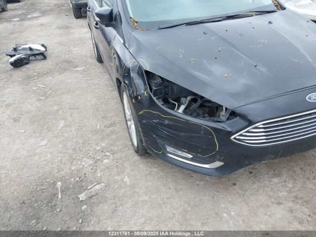 1FADP3N22JL305157 Ford Focus Titanium