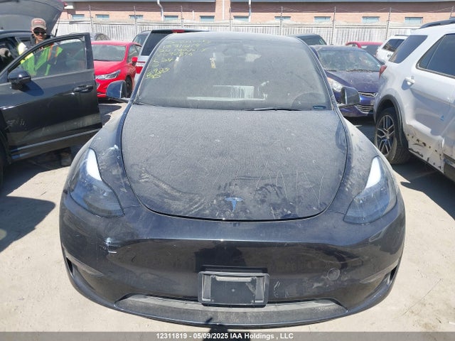 2024 Tesla Model Y მანქანა იყიდება აუქციონზე, vin: 7SAYGDED5RF092399, აუქციონის ნომერი: 12311819