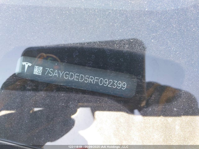 2024 Tesla Model Y მანქანა იყიდება აუქციონზე, vin: 7SAYGDED5RF092399, აუქციონის ნომერი: 12311819