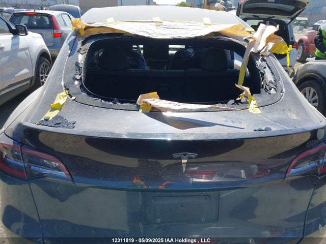 2024 Tesla Model Y მანქანა იყიდება აუქციონზე, vin: 7SAYGDED5RF092399, აუქციონის ნომერი: 12311819
