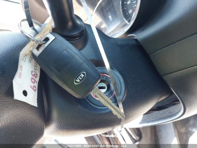 3KPFL4A76JE217520 KIA FORTE LX