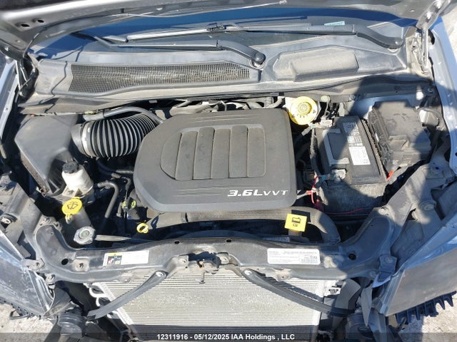 2C4RDGEG2JR242810 Dodge Grand Caravan