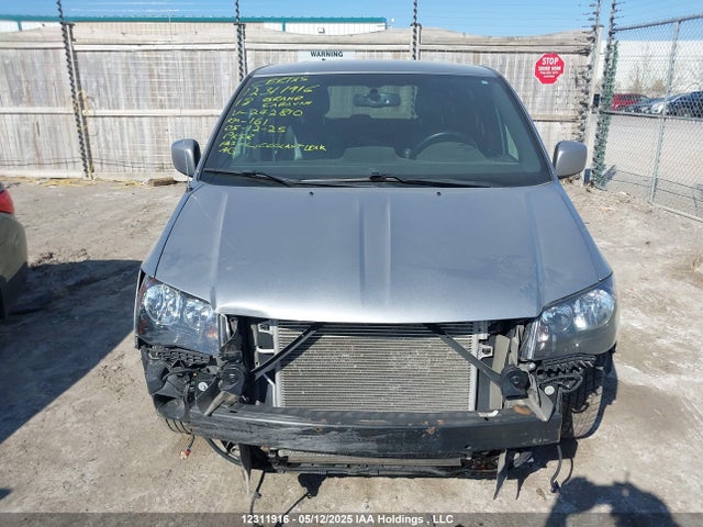 2C4RDGEG2JR242810 Dodge Grand Caravan