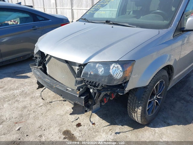 2C4RDGEG2JR242810 Dodge Grand Caravan