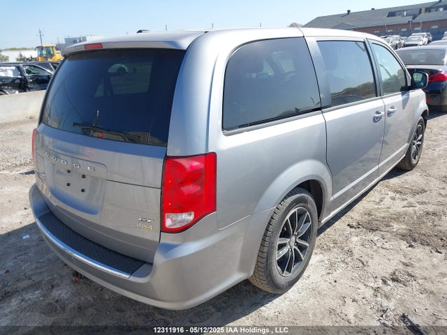 2C4RDGEG2JR242810 Dodge Grand Caravan