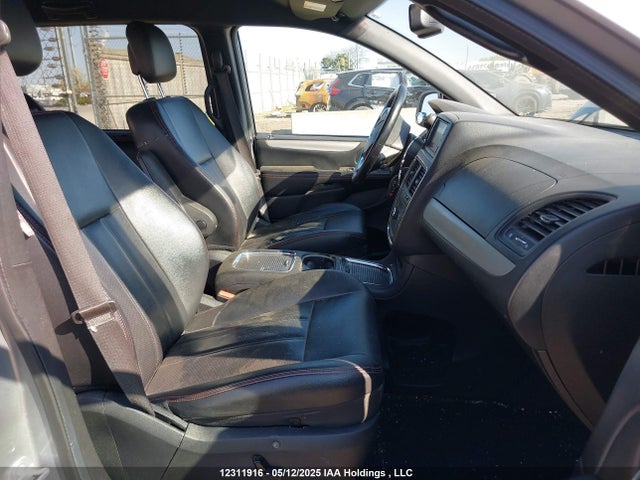 2C4RDGEG2JR242810 Dodge Grand Caravan
