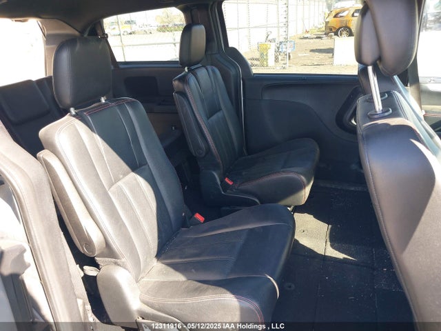 2C4RDGEG2JR242810 Dodge Grand Caravan