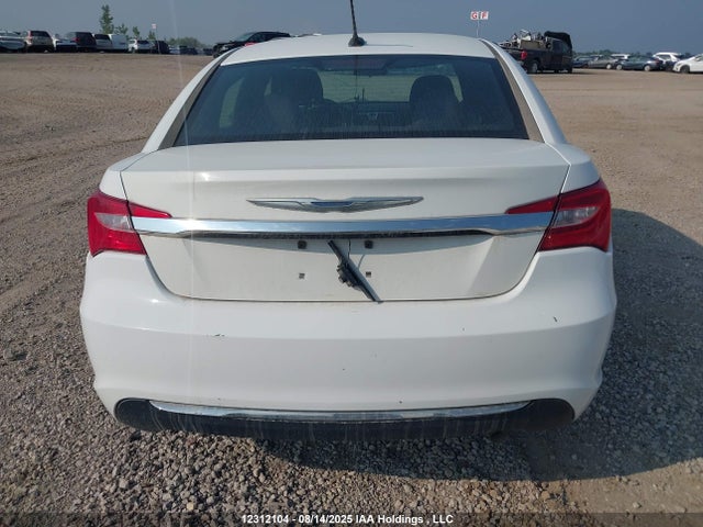 1C3CCBBB6EN101024 Chrysler 200