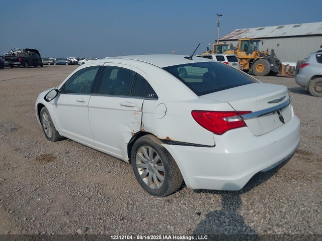 1C3CCBBB6EN101024 Chrysler 200