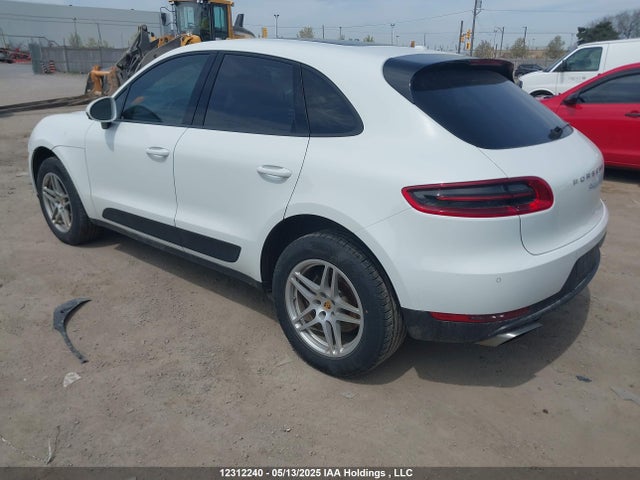 Porsche Macan 2018 WP1AA2A51JLB11386 Image 3