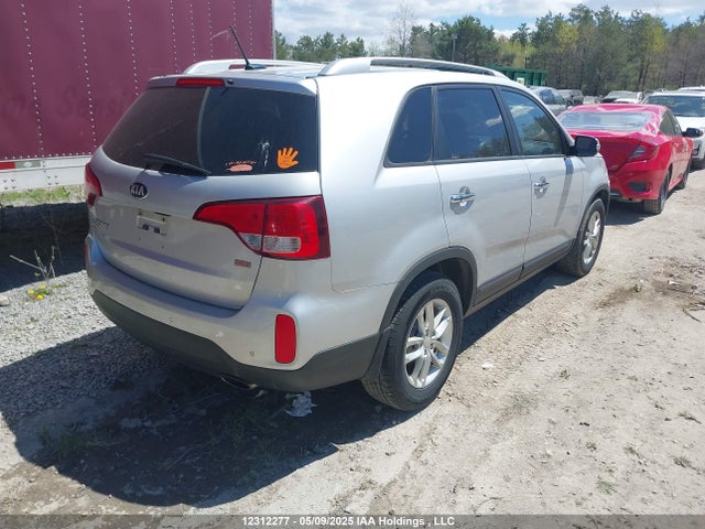 5XYKTDA74EG452523 KIA Sorento
