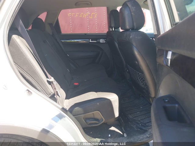 5XYKTDA74EG452523 KIA Sorento