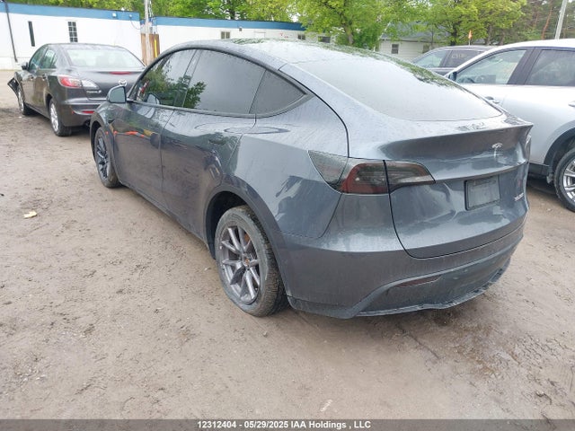 7SAYGDEF4NF467808 Tesla Model Y Performance