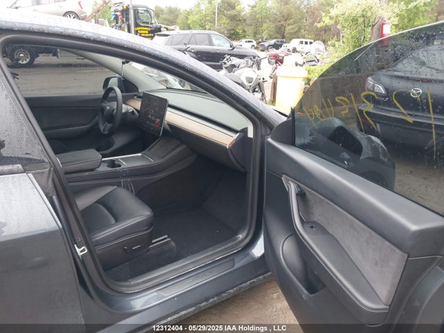 7SAYGDEF4NF467808 Tesla Model Y Performance