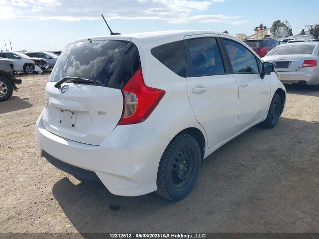 3N1CE2CP1HL364688 Nissan 2017