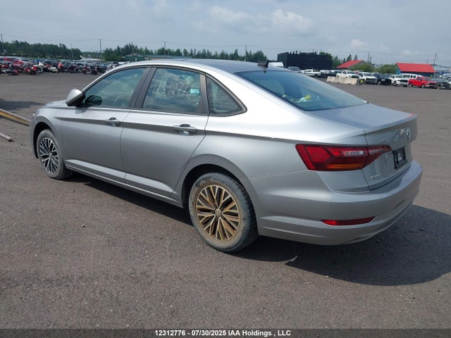 3VWE57BU6KM274722 Volkswagen 1.8 tsi