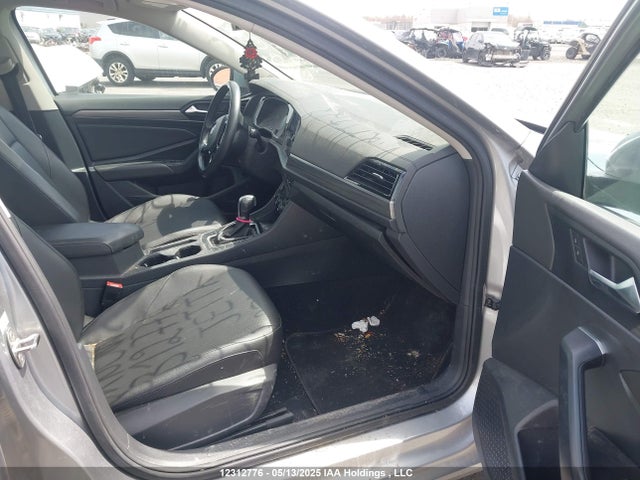 3VWE57BU6KM274722 Volkswagen 1.8 tsi