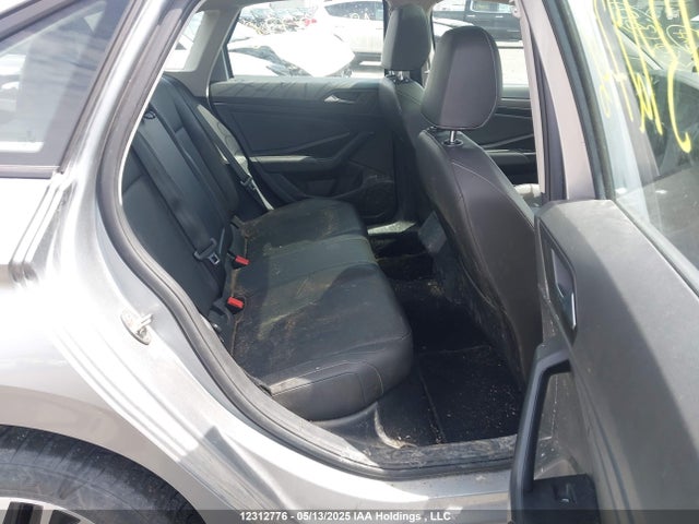 3VWE57BU6KM274722 Volkswagen 1.8 tsi
