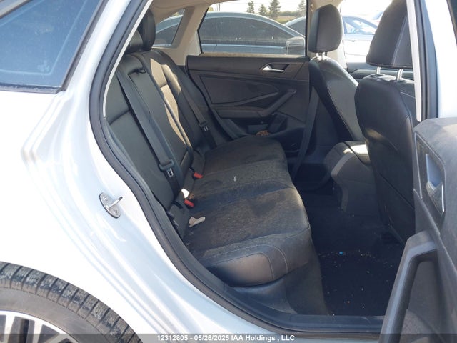 3VWE57BU9KM025704 Volkswagen 1.8 tsi