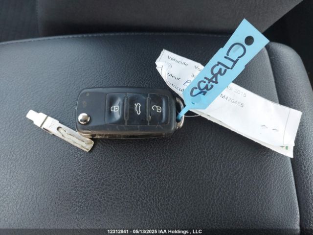 3VW2K7AJ5FM420455 Volkswagen 2015