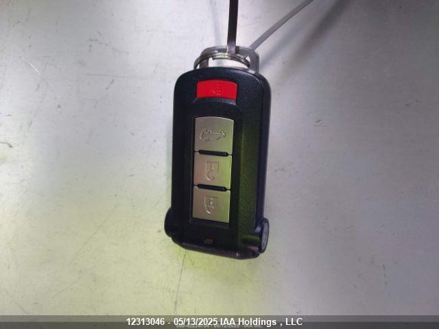 Mitsubishi s61-y61 2022 JA4J2VA74NZ605627 Image 12
