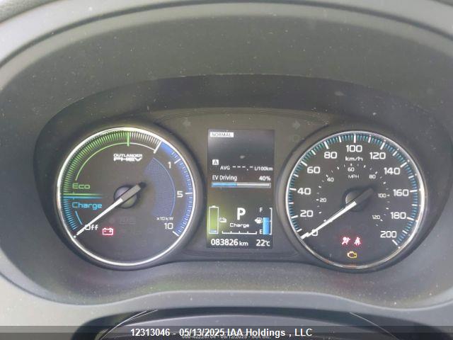 Mitsubishi s61-y61 2022 JA4J2VA74NZ605627 Image 8