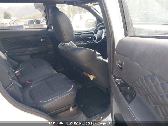 Mitsubishi s61-y61 2022 JA4J2VA74NZ605627 Image 9