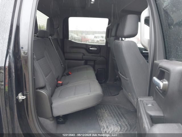 1GTU9AEF2MZ227671 GMC Sierra K1500
