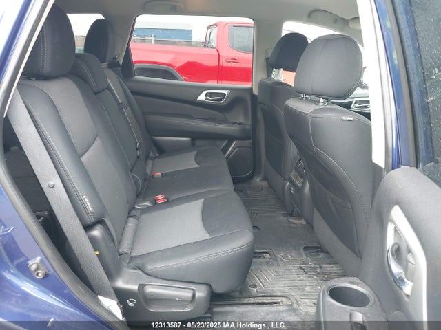 5N1DR2MM7JC672715 Nissan Pathfinder