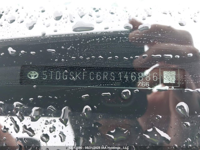 5TDGSKFC6RS146886 Toyota Sienna Le 8-passenger