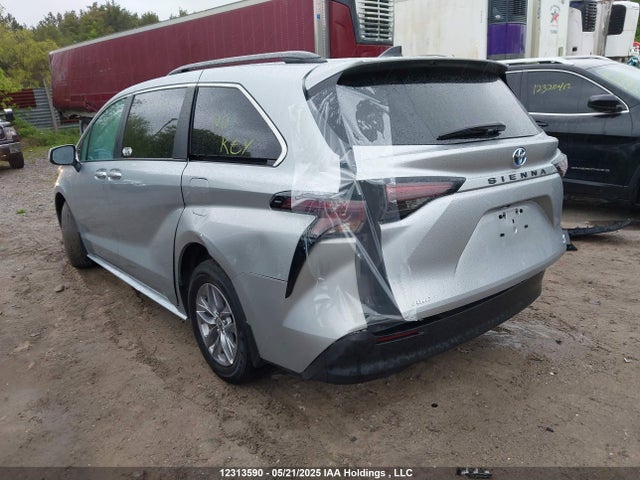 5TDGSKFC6RS146886 Toyota Sienna Le 8-passenger