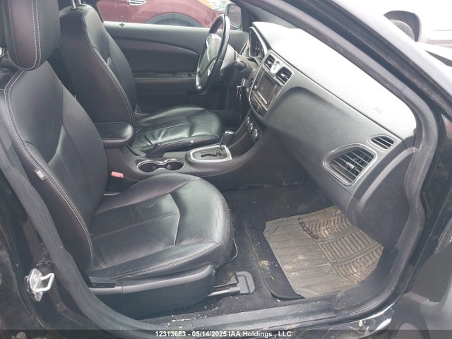 1C3CCBCGXEN194365 Chrysler 2014