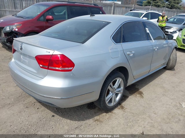1VWCN7A37EC083140 Volkswagen Passat