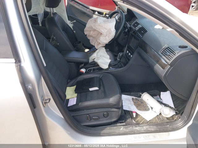 1VWCN7A37EC083140 Volkswagen Passat