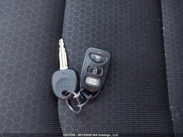 Hyundai Elantra 2017 5NPD74LF2HH052779 Image 11