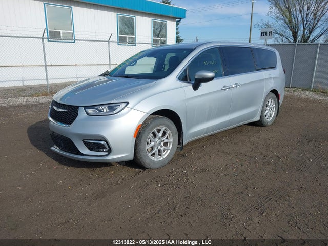 Chrysler 2023 2023 2C4RC1FGXPR558267 Image 2